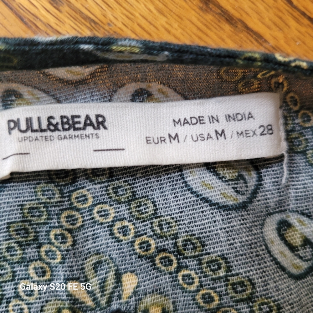 Pull&Bear Patterned Top in Green and Yellow - Picture 2 of 6
